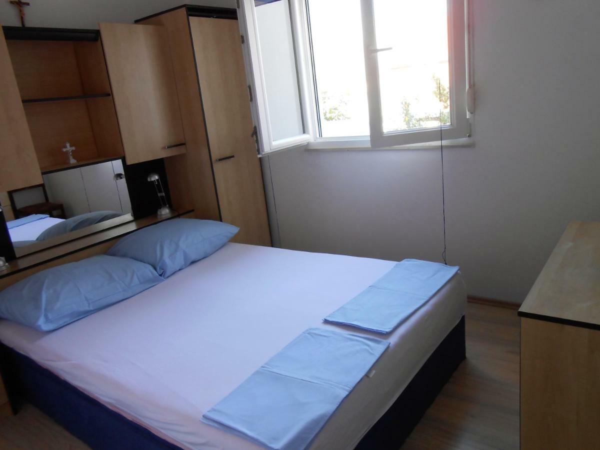 Gogi Apartman Donji Okrug  Esterno foto